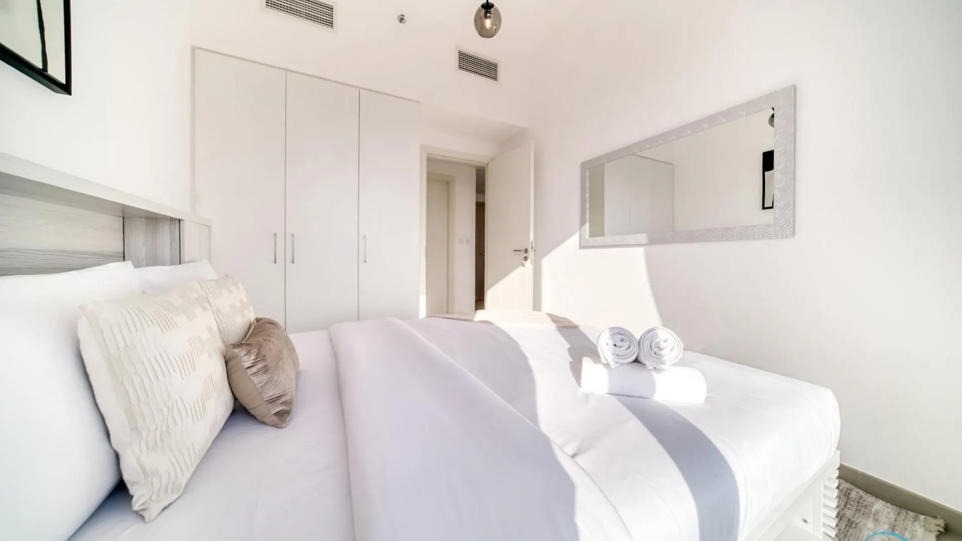 Immaculate 1Br At Una Town Square Dubailand By Deluxe Holiday Homes Apartment Dubai